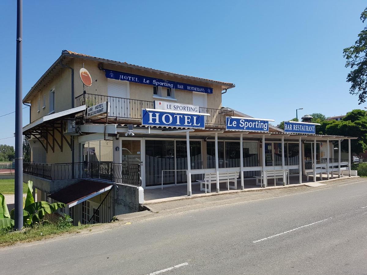 Le Sporting Hotell Beaumont-sur-Leze Exteriör bild